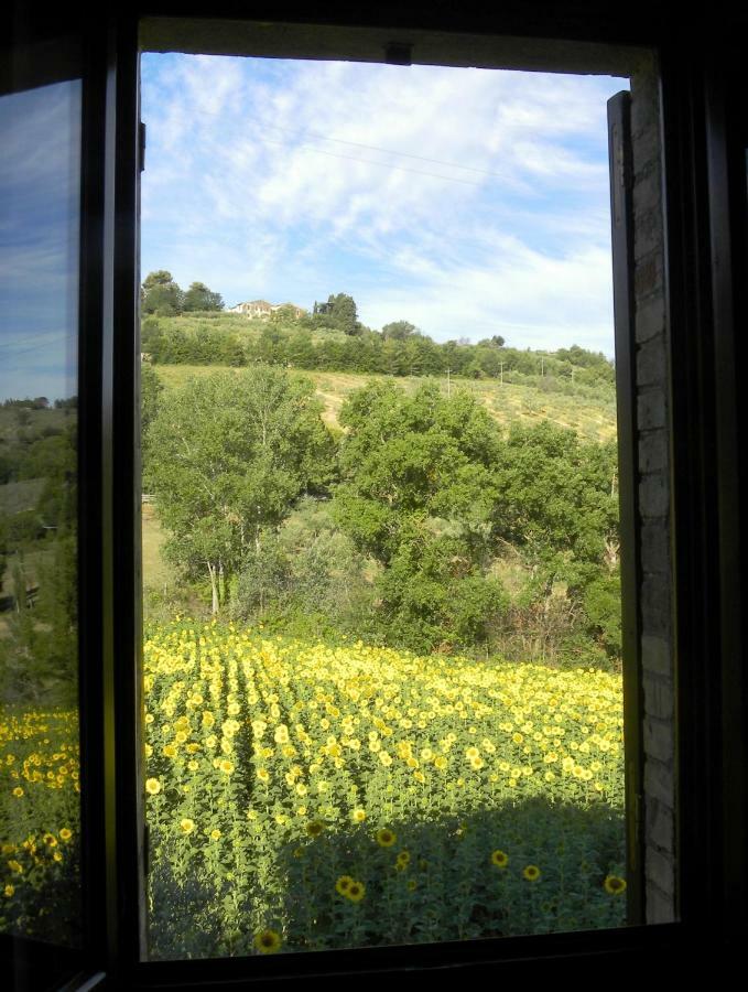 Appartamenti Verde Collina Umbra Bevagna Bagian luar foto